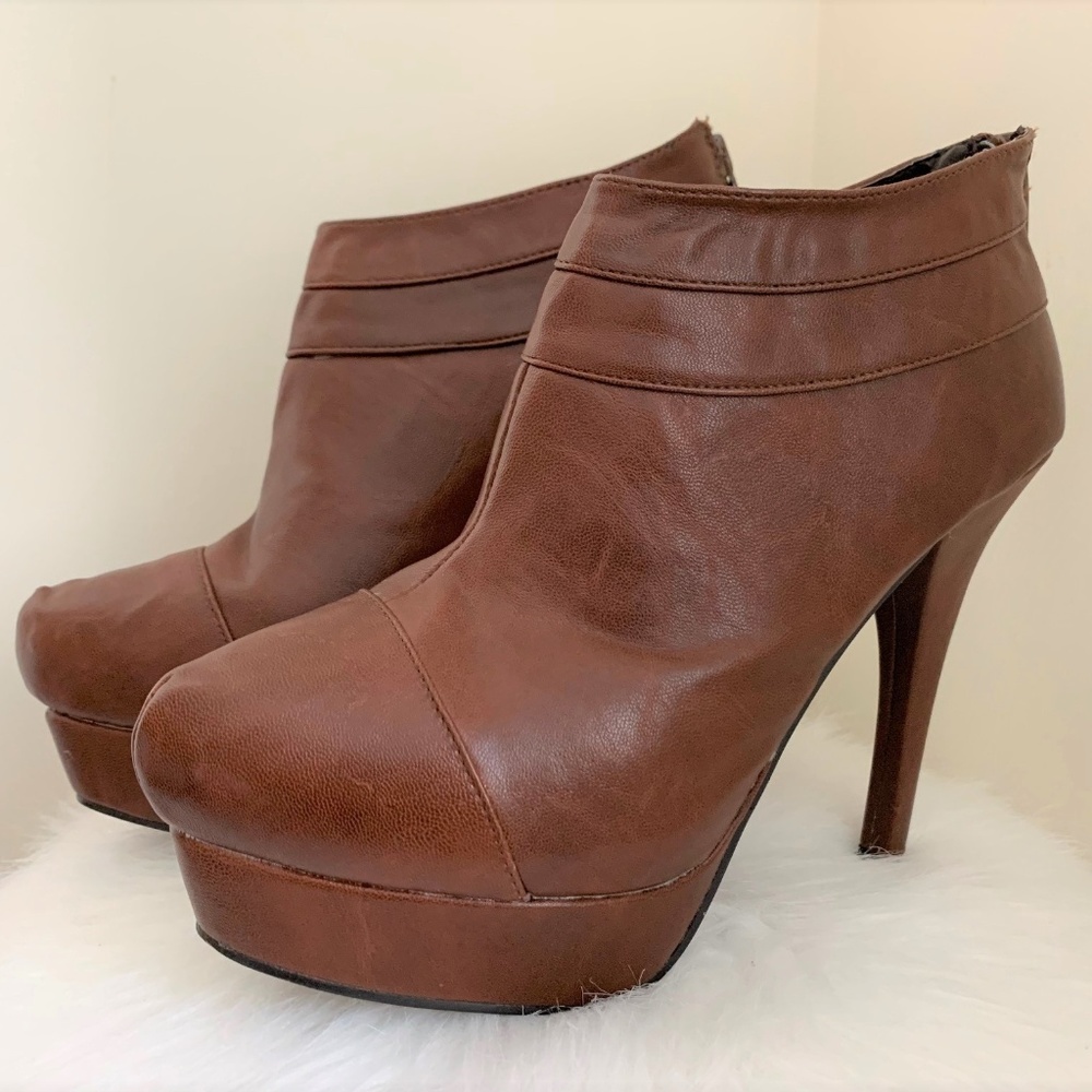 Gomax Lucky Dog ankle booties